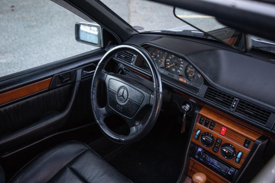 Торпедо Mercedes-Benz 300 TE 4Matic (S124) 1993 года  (фото 59 из 89)